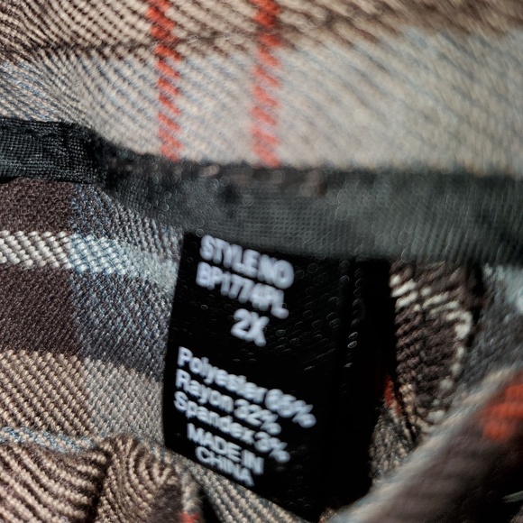 B. Tru capri pants - Picture 3 of 3